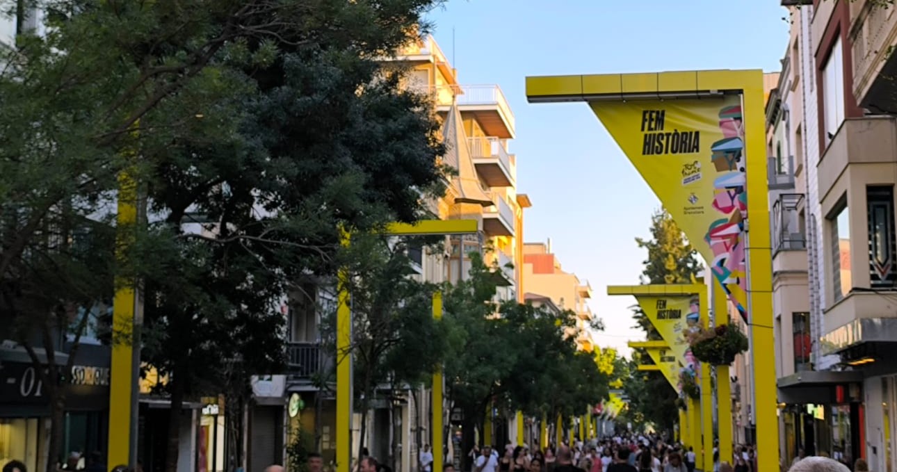 El centro de Granollers se viste de amarillo Tour de France